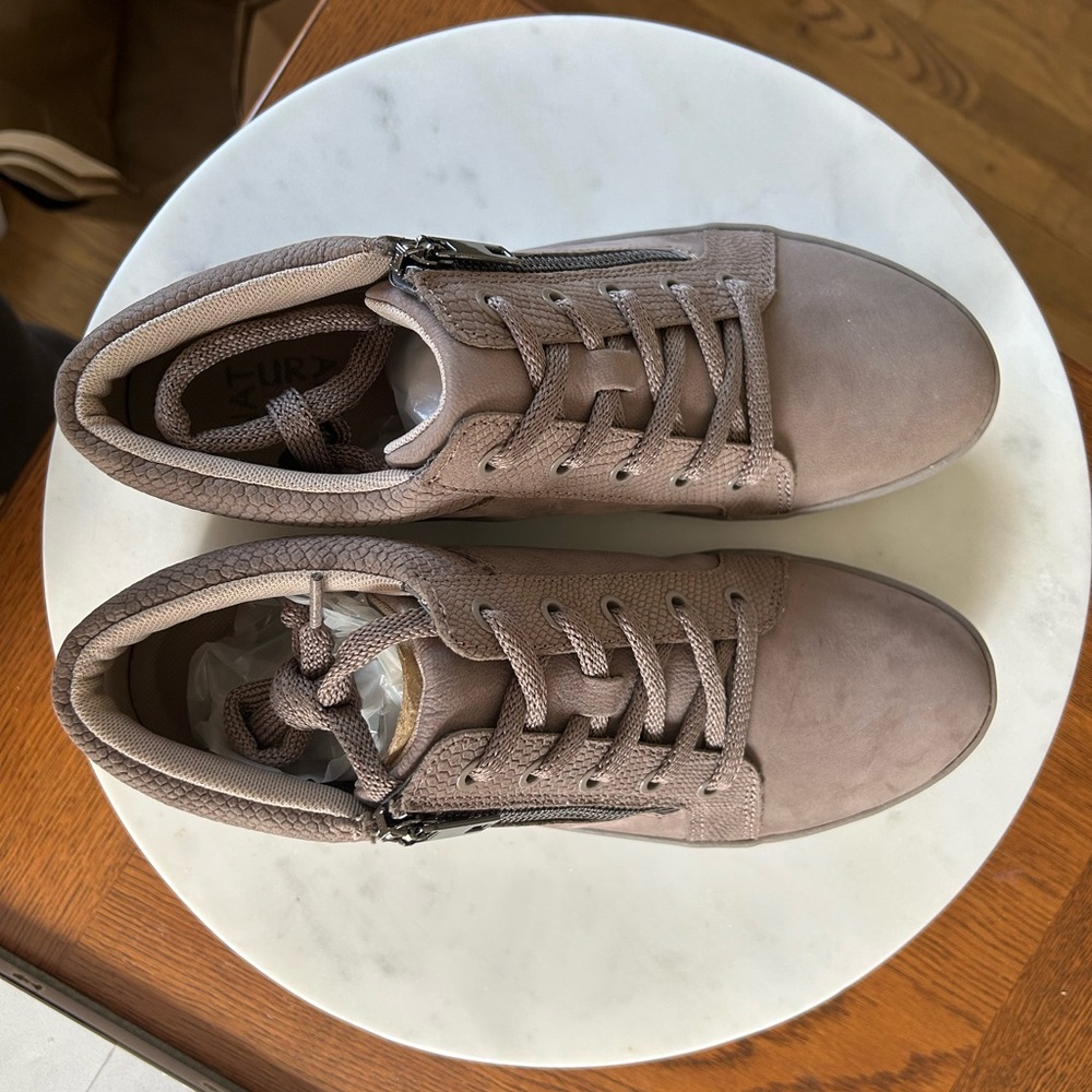 Taupe High-Top Sneakers with Zipper Detail - Picture 4 of 4